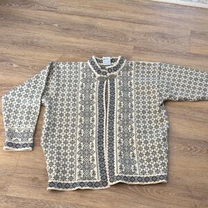 Dale of Norway Nordic Pattern Sweater in Cream and Blue